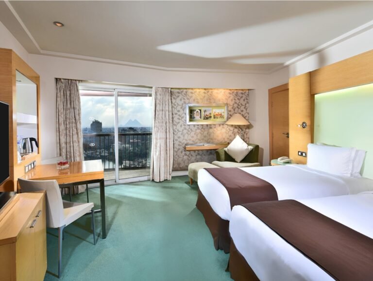 Room-2121web